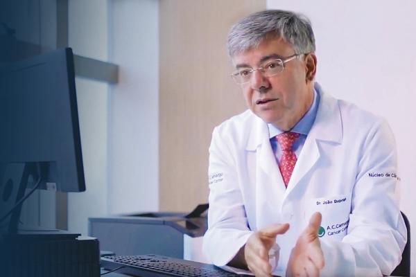 Dr. João Duprat,  líder do Centro de Referência em Tumores Cutâneos do A.C.Camargo 