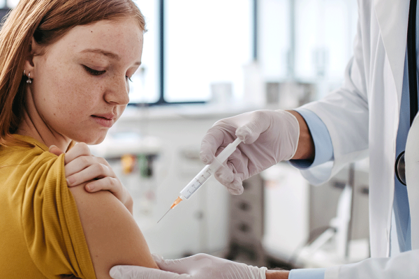 Vacinação contra HPV é a maior aliada na prevenção do câncer de colo do útero