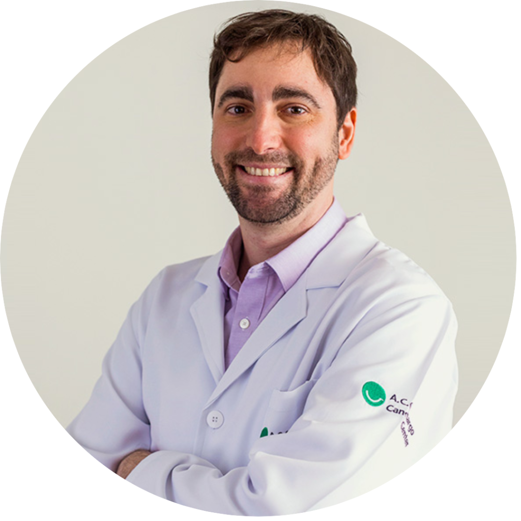 Dr. Tiago Medina