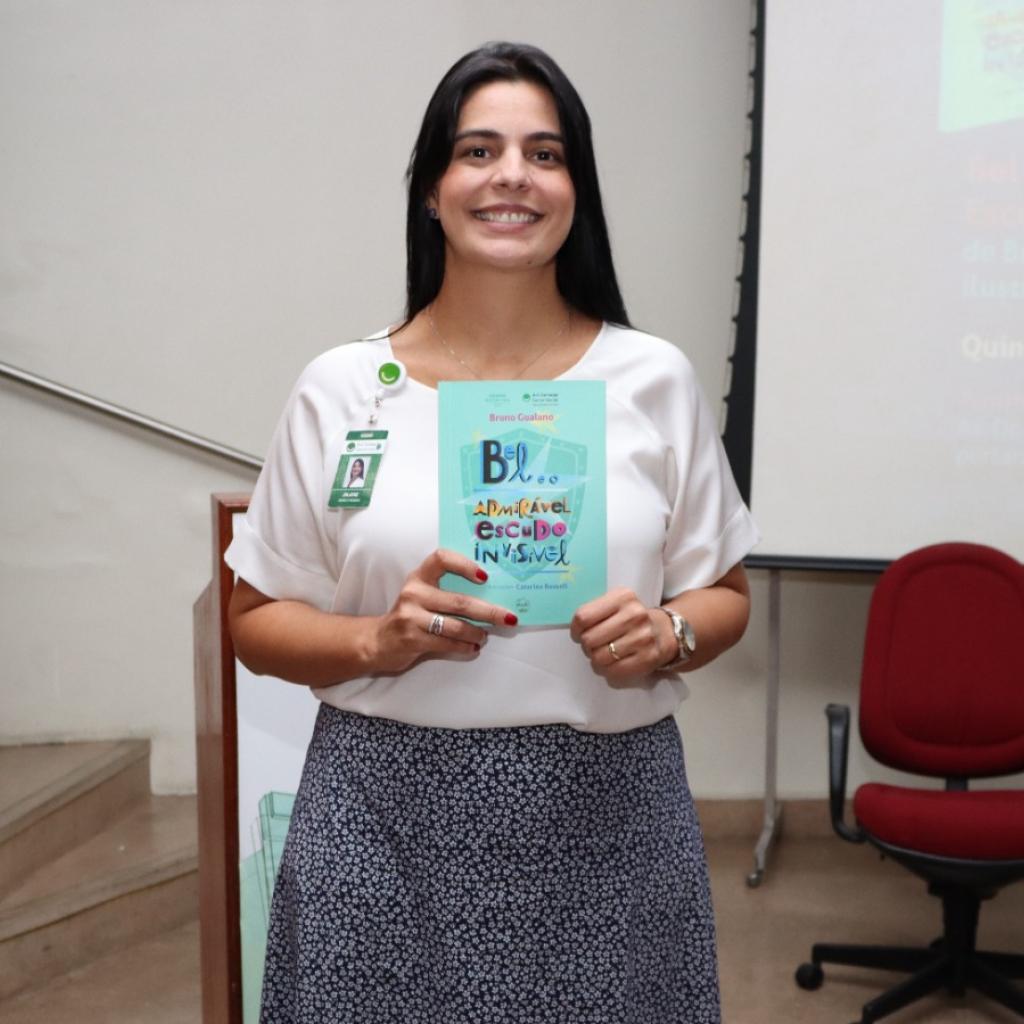 Juliane Lima, coordenadora de ensino e responsável pela Escola Especializada Schwester Heine